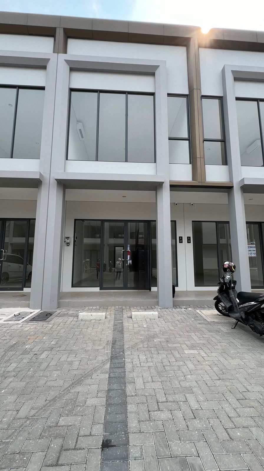 Dijual Ruko 2 lantai siap pakai di lokasi yang strategis MAGGIORE JUNCTION - Tangerang