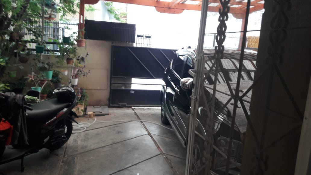 dijual rumah di sunrise garden kebon jeruk