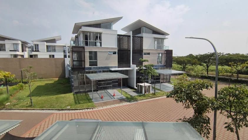 Disewakan Rumah Mozart golf island, PIK Jakarta Utara