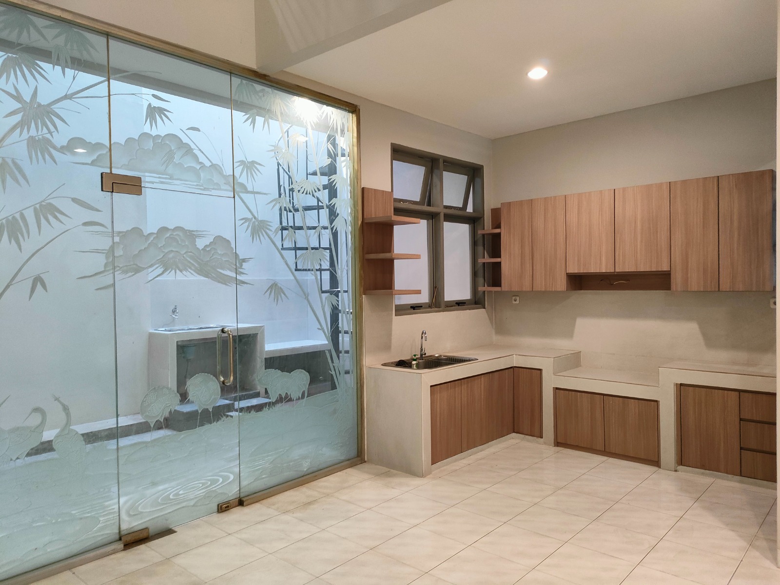 Dijual/Disewakan Rumah Tomang, Jakarta Barat