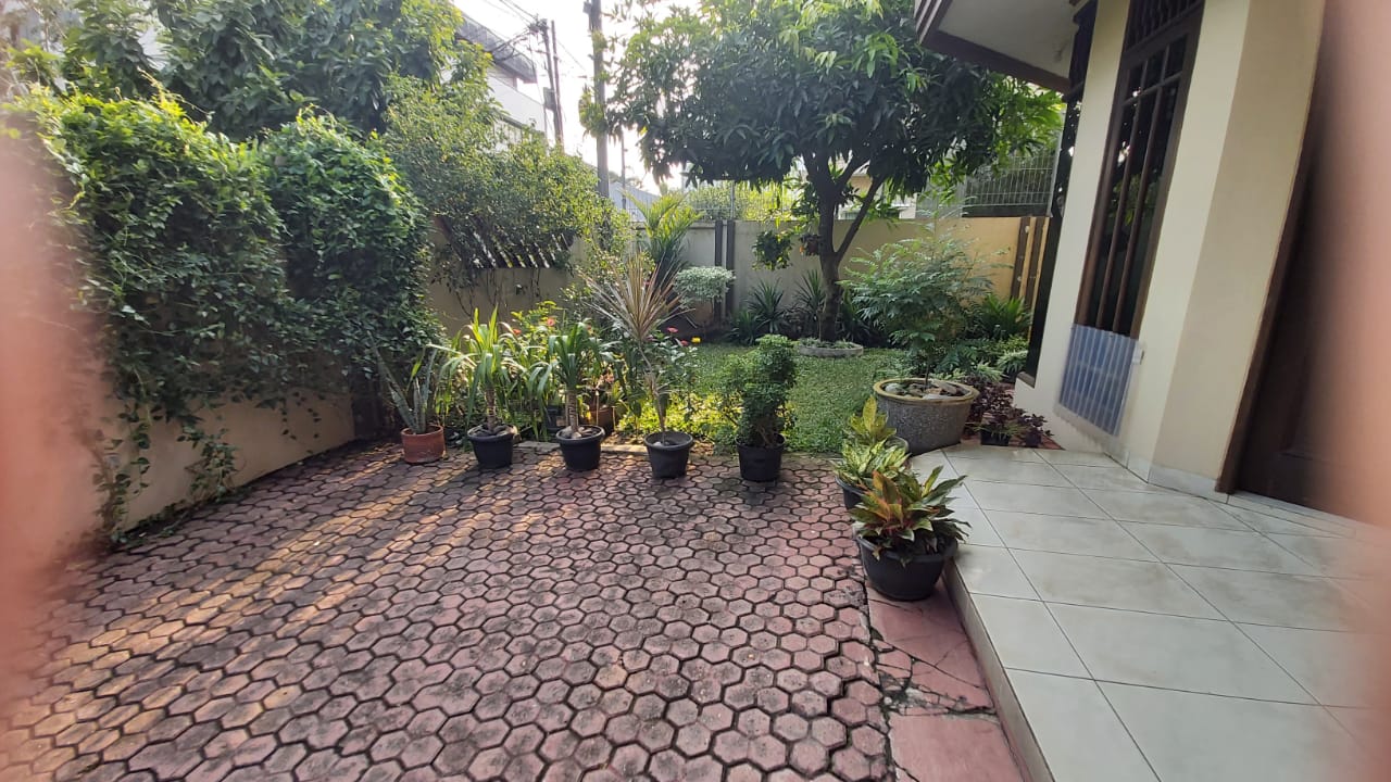Rumah 2 Lantai Siap Huni di Taman Kedoya Baru, Jakarta Barat