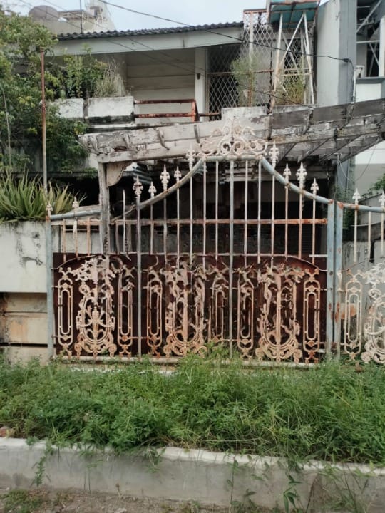 Dijual Rumah Tua Hitung Tanah Green Garden, Jakarta Barat