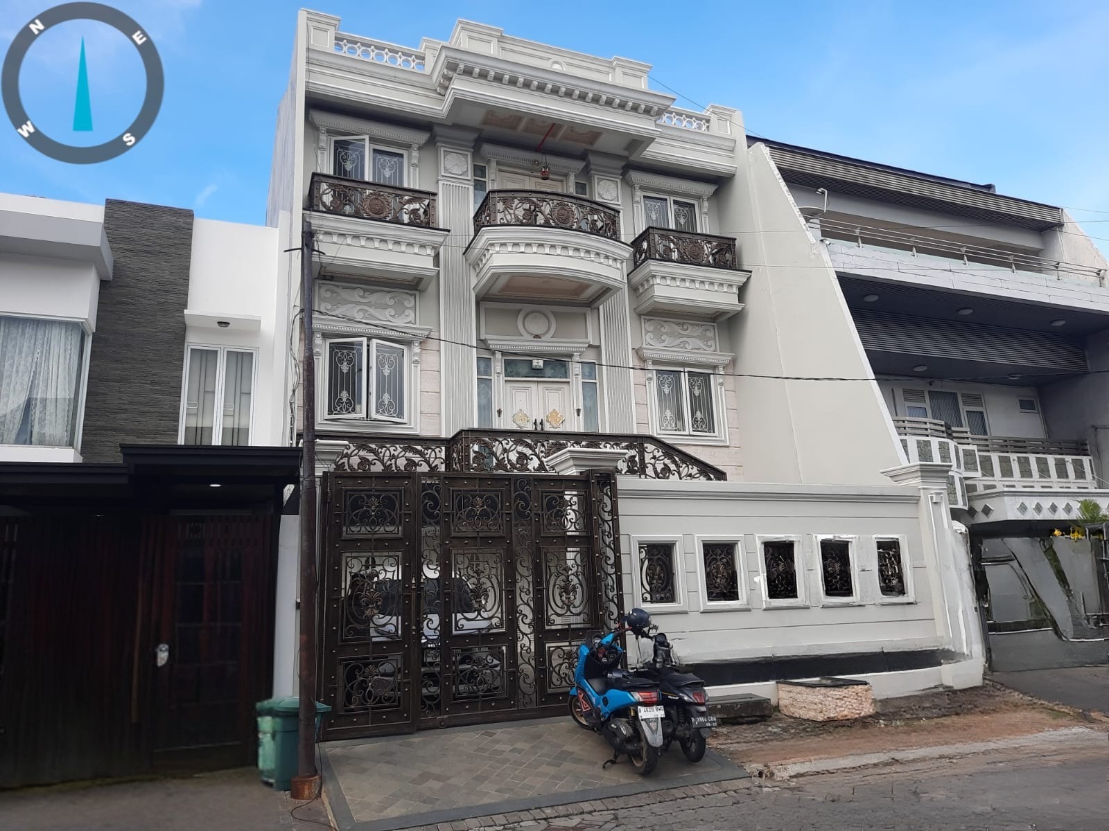 Dijual rumah taman palem mewah siap huni