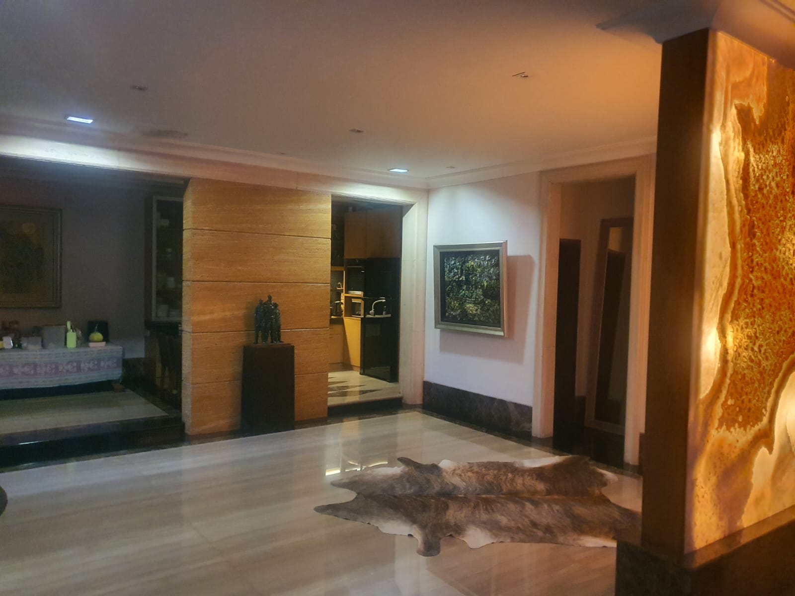 Dijual Rumah Intercon Taman Kebon Jeruk, Jakarta Barat