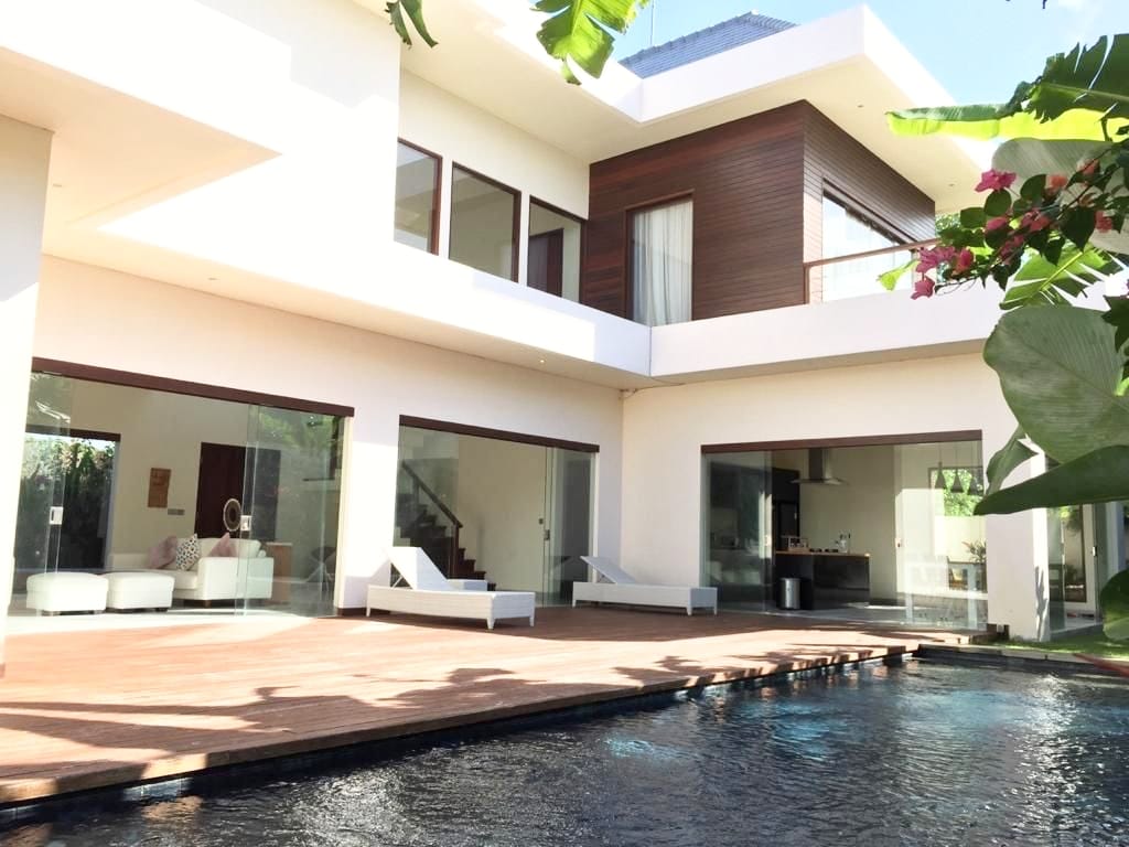 Dijual Villa Kuta BALI