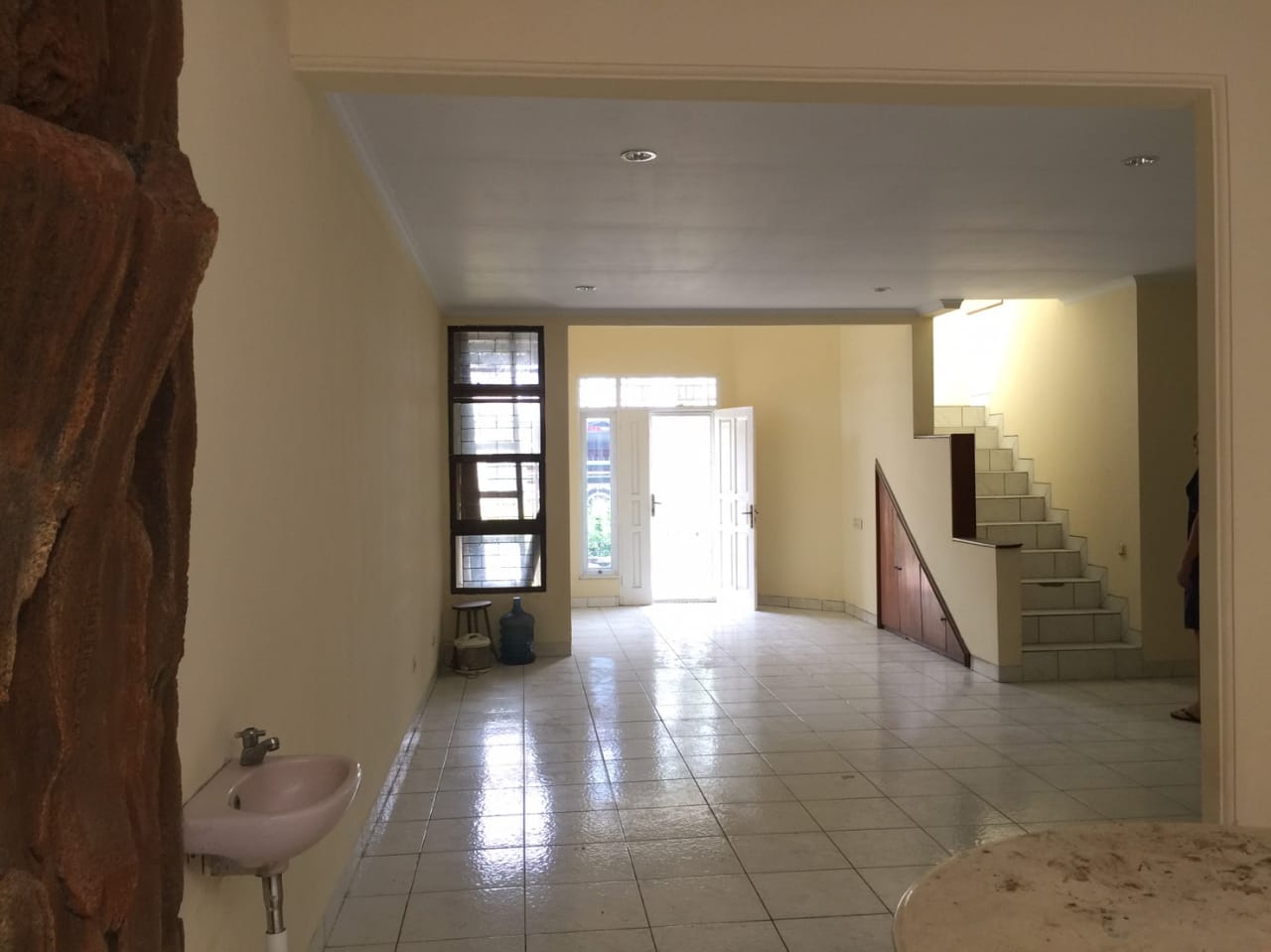 Disewakan Rumah di Taman semanan Indah Jakarta Barat