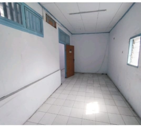 Rumah Strategis Bevas Banjir Di Kota Jakarta Barat Dekat Glodok